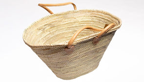 Beach bags palm fronds and flax eco friendly sustainable materials, shopping beach picnics